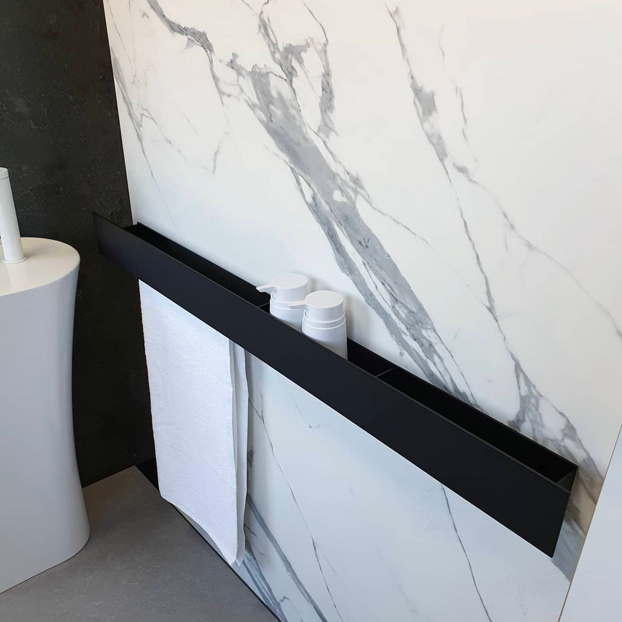 Malé – Porta asciugamani grande con porta oggetti - Arredo bagno – Remus  Design